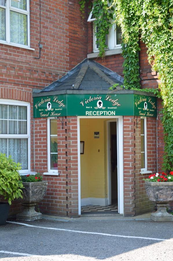 Victoria Lodge Guest House ساليزبري المظهر الخارجي الصورة