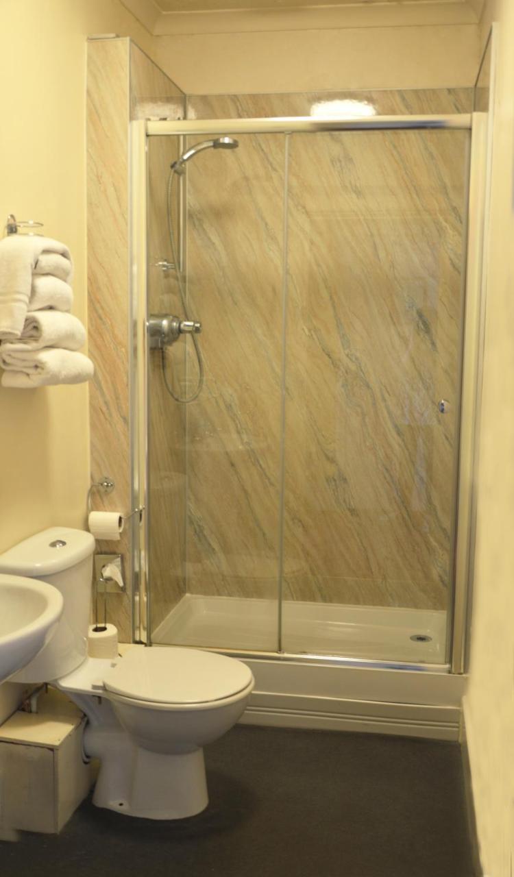 Victoria Lodge Guest House ساليزبري المظهر الخارجي الصورة